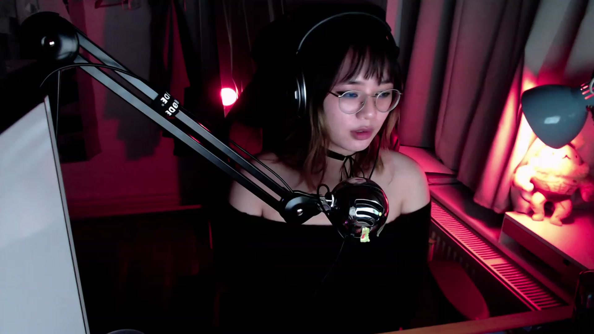 Gallery image thumbnail from Kuromin's myfreecams stream on, 08/08/2023, 02:24 image 7 of 20