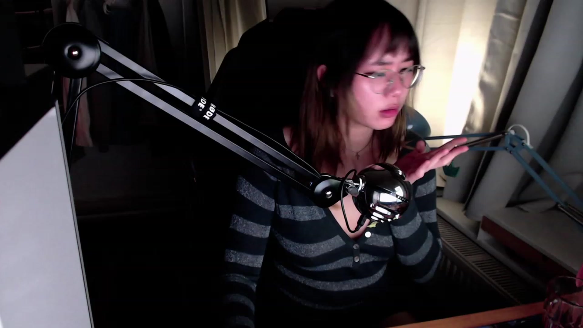 Gallery image thumbnail from Kuromin's myfreecams stream on, 08/09/2023, 02:56 image 8 of 20