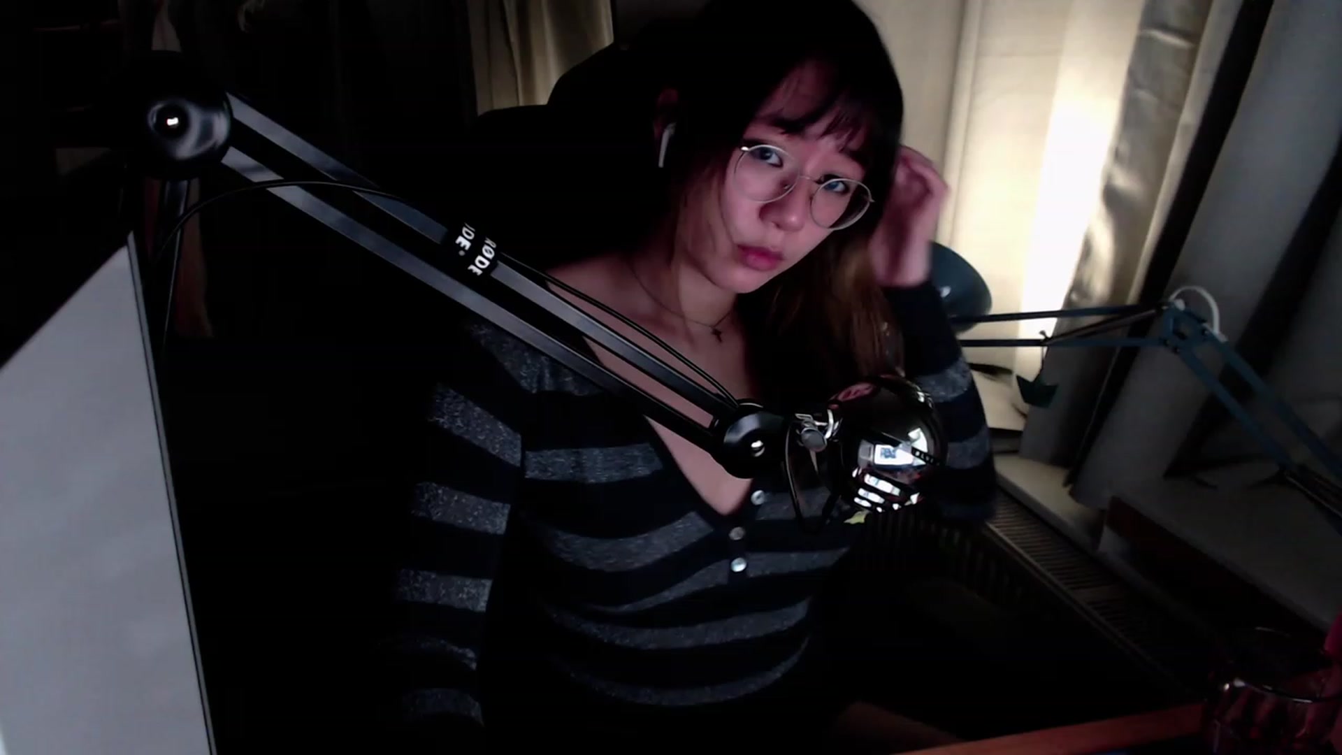 Gallery image thumbnail from Kuromin's myfreecams stream on, 08/09/2023, 02:56 image 6 of 20