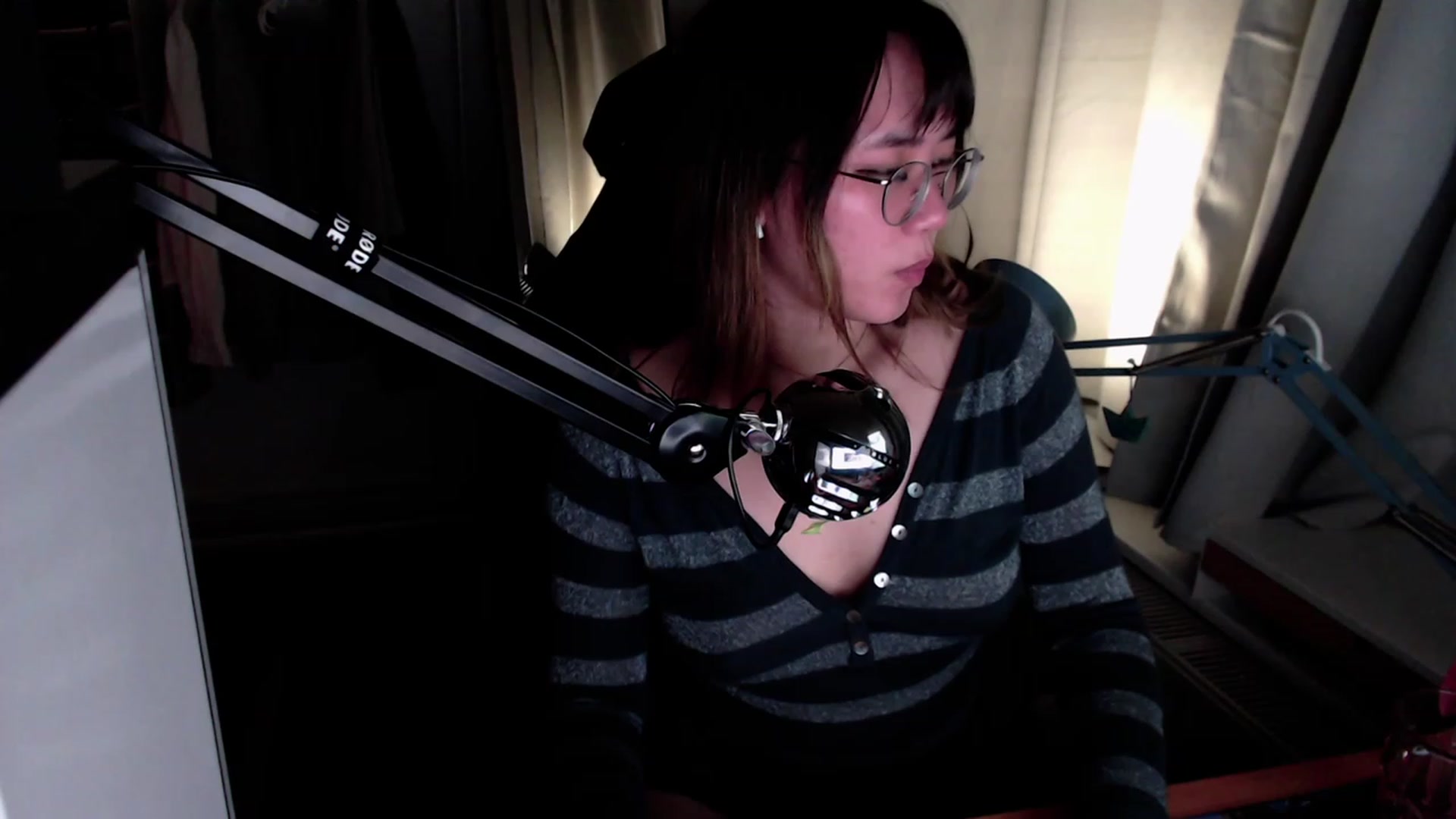 Gallery image thumbnail from Kuromin's myfreecams stream on, 08/09/2023, 02:56 image 12 of 20