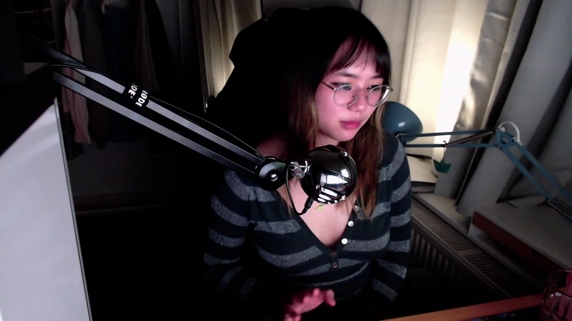 Gallery image thumbnail from Kuromin's myfreecams stream on, 08/09/2023, 02:56 image 13 of 20