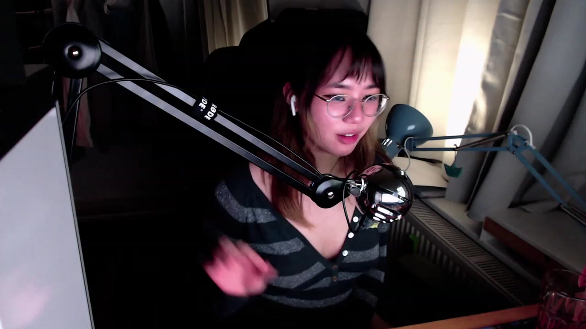 Gallery image thumbnail from Kuromin's myfreecams stream on, 08/09/2023, 02:56 image 9 of 20