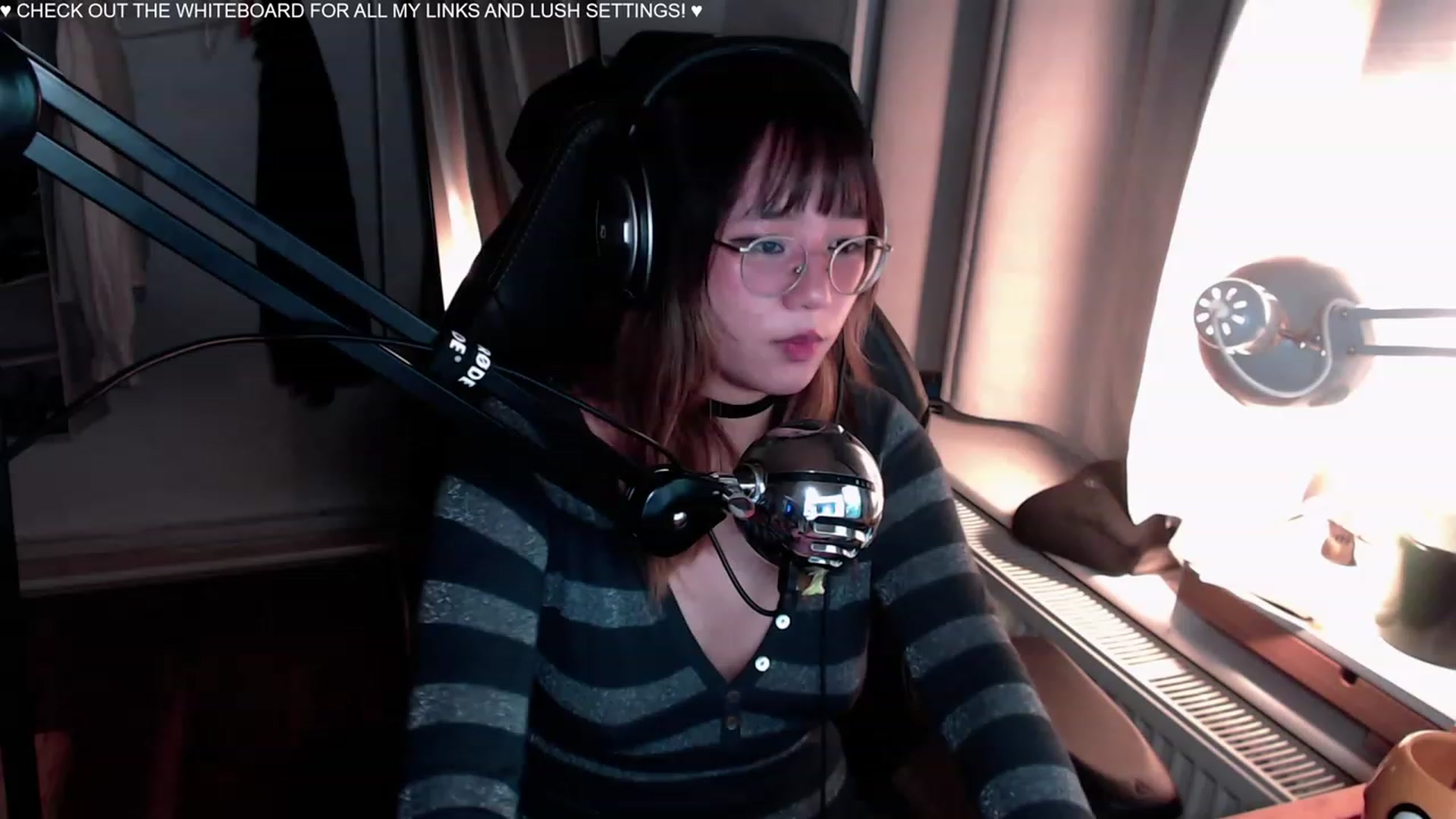 Gallery image thumbnail from Kuromin's myfreecams stream on, 08/18/2023, 23:26 image 16 of 20