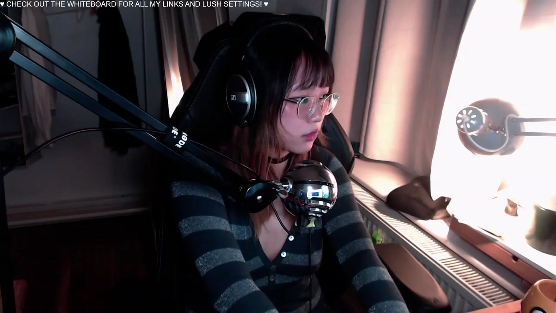 Gallery image thumbnail from Kuromin's myfreecams stream on, 08/18/2023, 23:26 image 17 of 20
