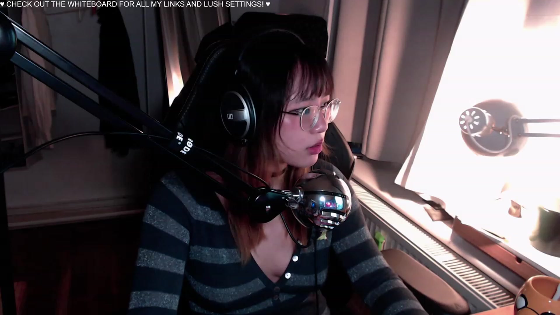Gallery image thumbnail from Kuromin's myfreecams stream on, 08/18/2023, 23:26 image 5 of 20