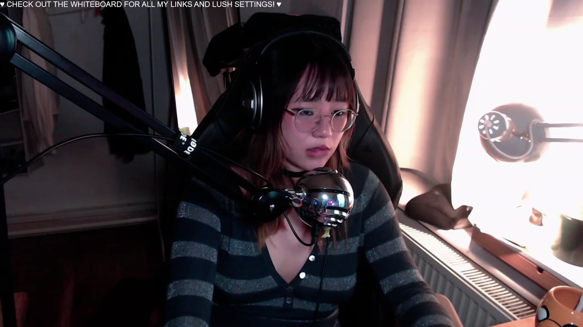 Gallery image thumbnail from Kuromin's myfreecams stream on, 08/18/2023, 23:26 image 15 of 20