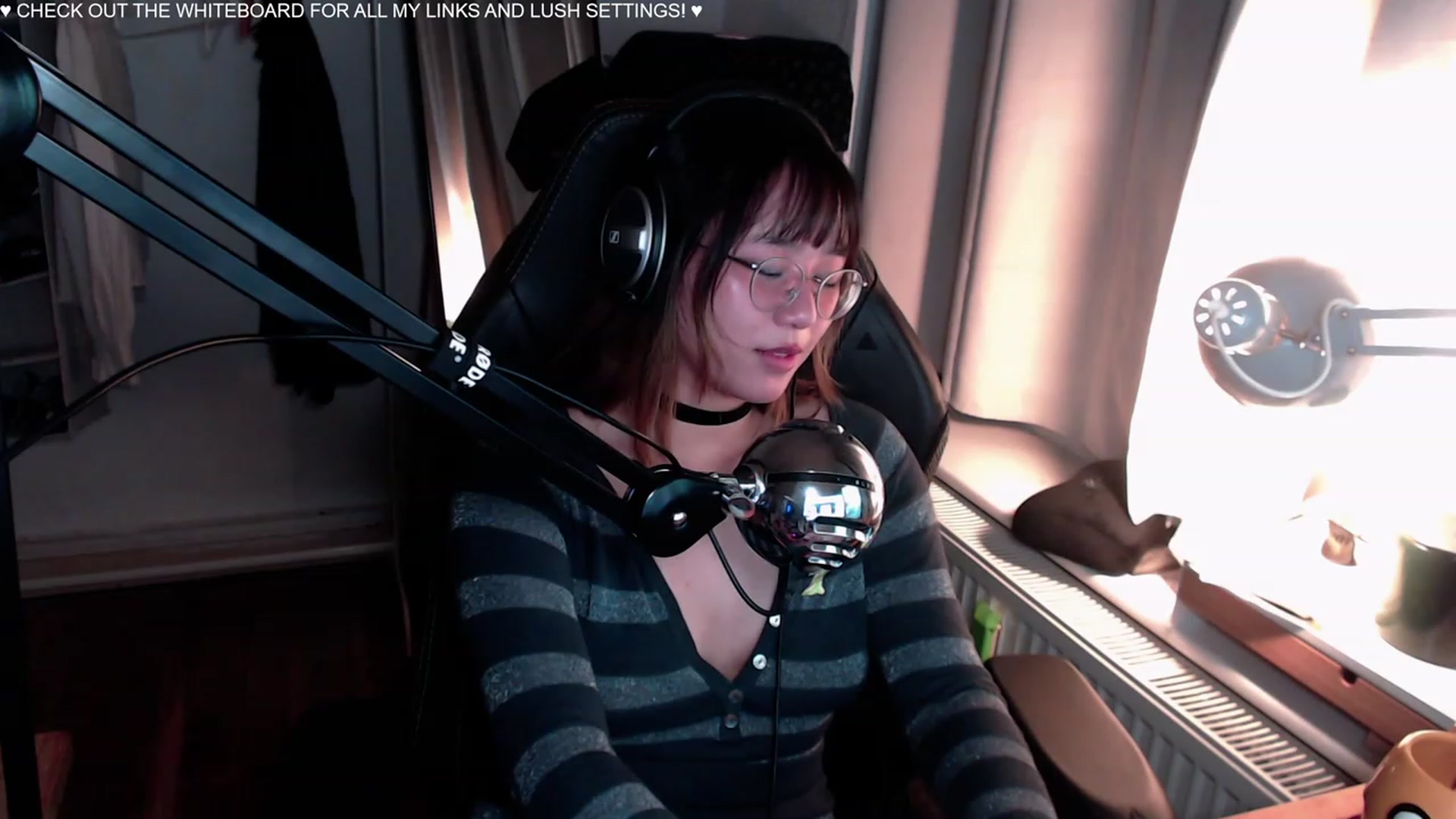 Gallery image thumbnail from Kuromin's myfreecams stream on, 08/18/2023, 23:26 image 19 of 20