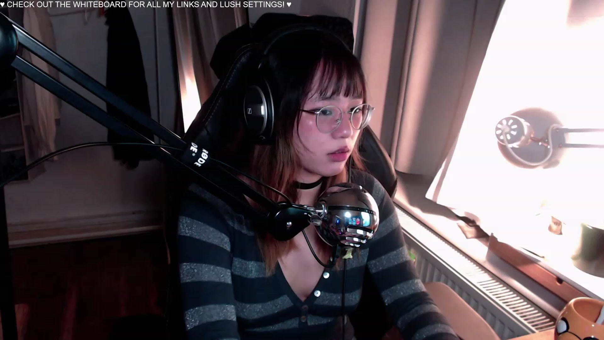 Gallery image thumbnail from Kuromin's myfreecams stream on, 08/18/2023, 23:26 image 1 of 20