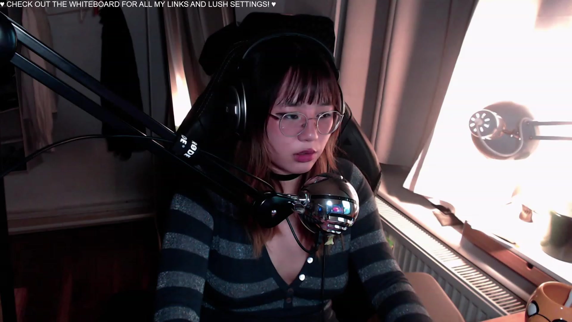 Gallery image thumbnail from Kuromin's myfreecams stream on, 08/18/2023, 23:26 image 10 of 20