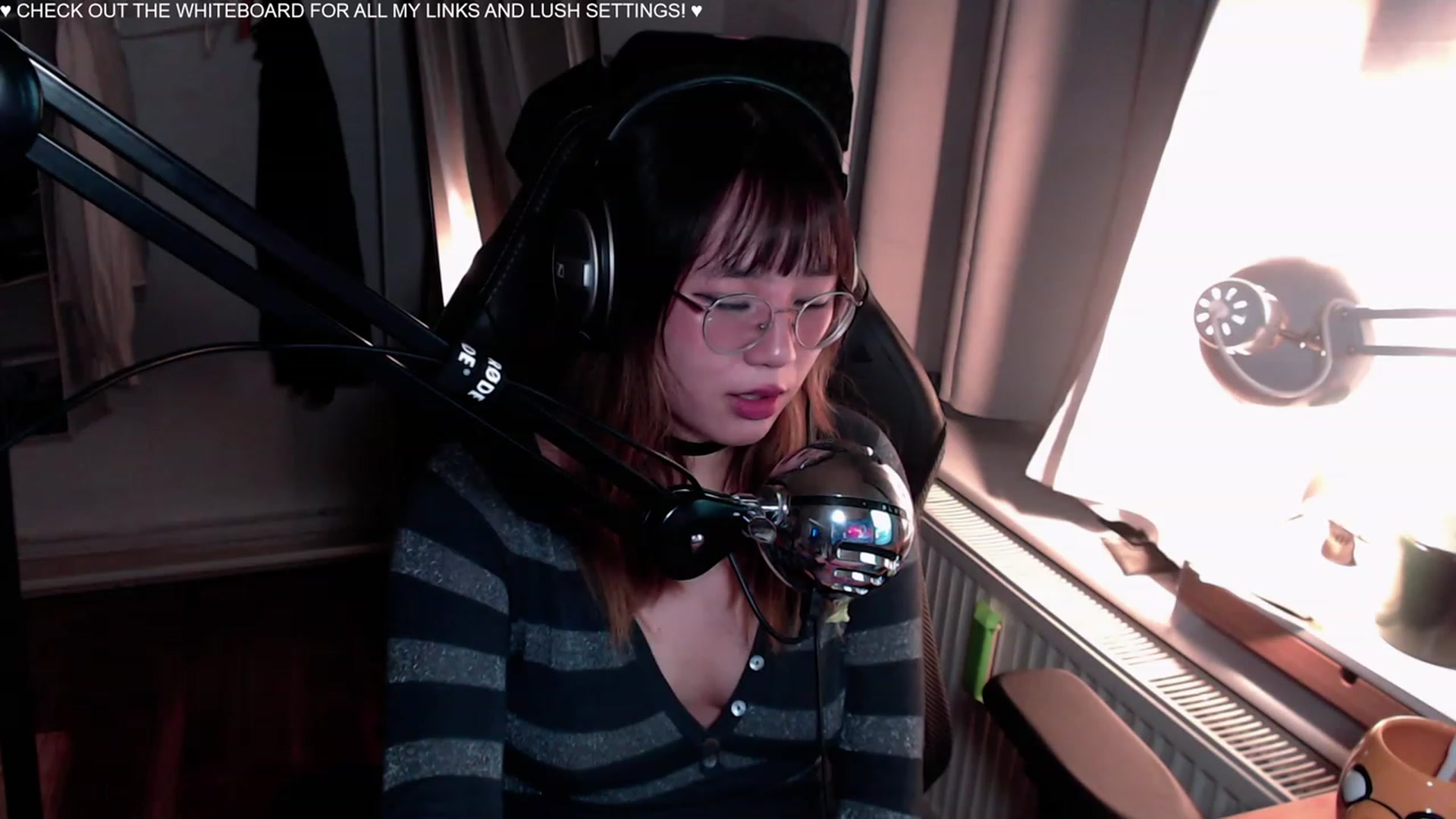 Gallery image thumbnail from Kuromin's myfreecams stream on, 08/18/2023, 23:26 image 8 of 20