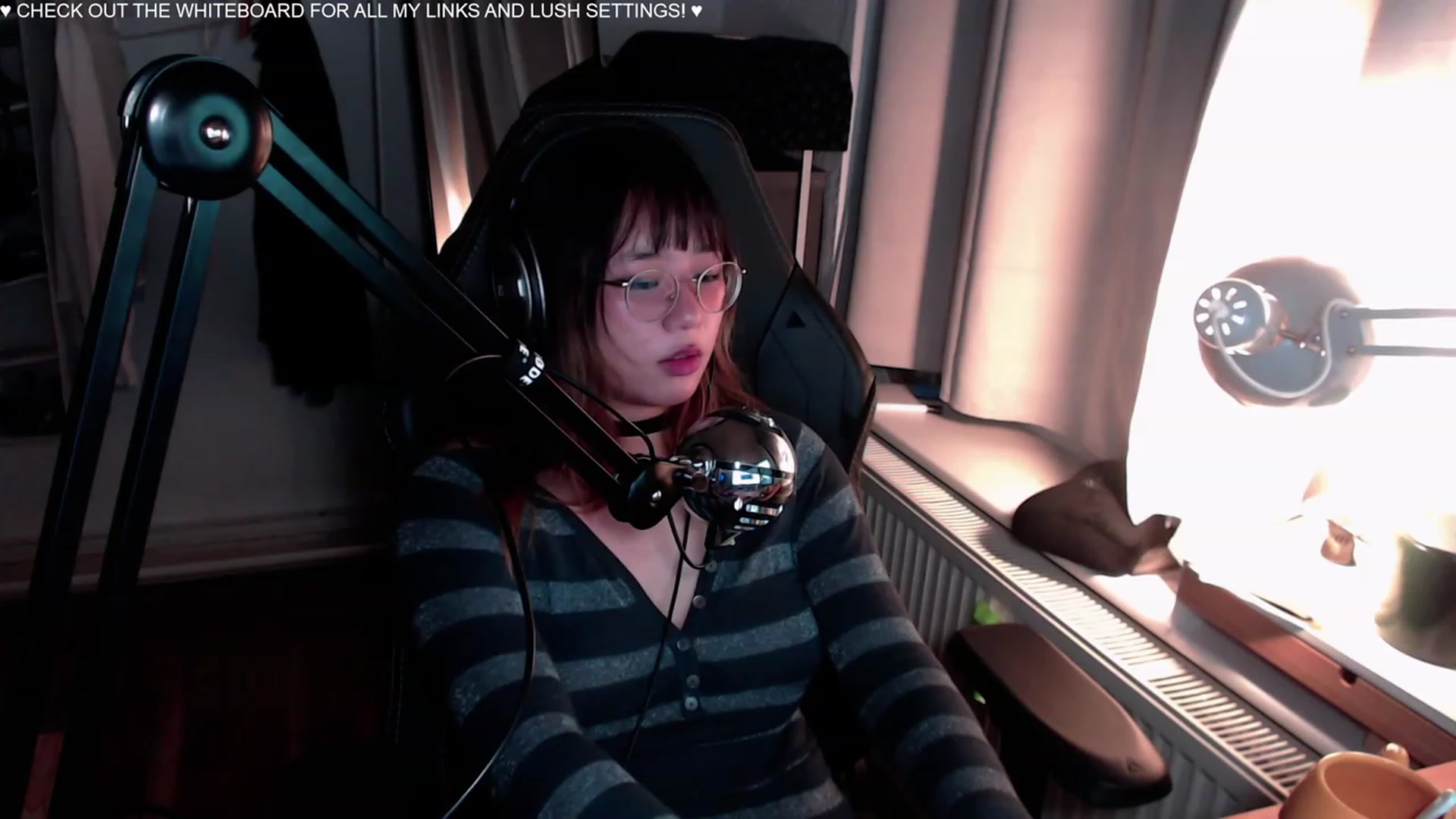 Gallery image thumbnail from Kuromin's myfreecams stream on, 08/19/2023, 01:30 image 4 of 20