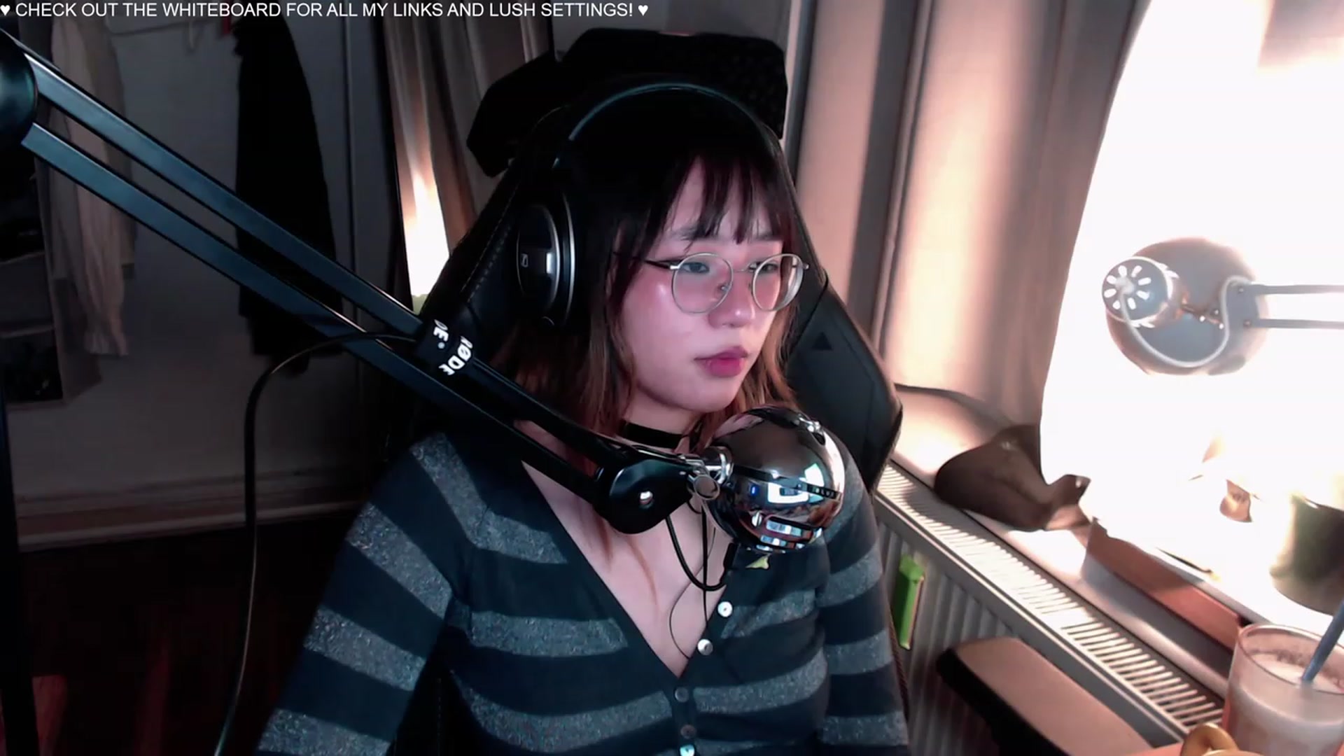 Gallery image thumbnail from Kuromin's myfreecams stream on, 08/19/2023, 01:30 image 19 of 20