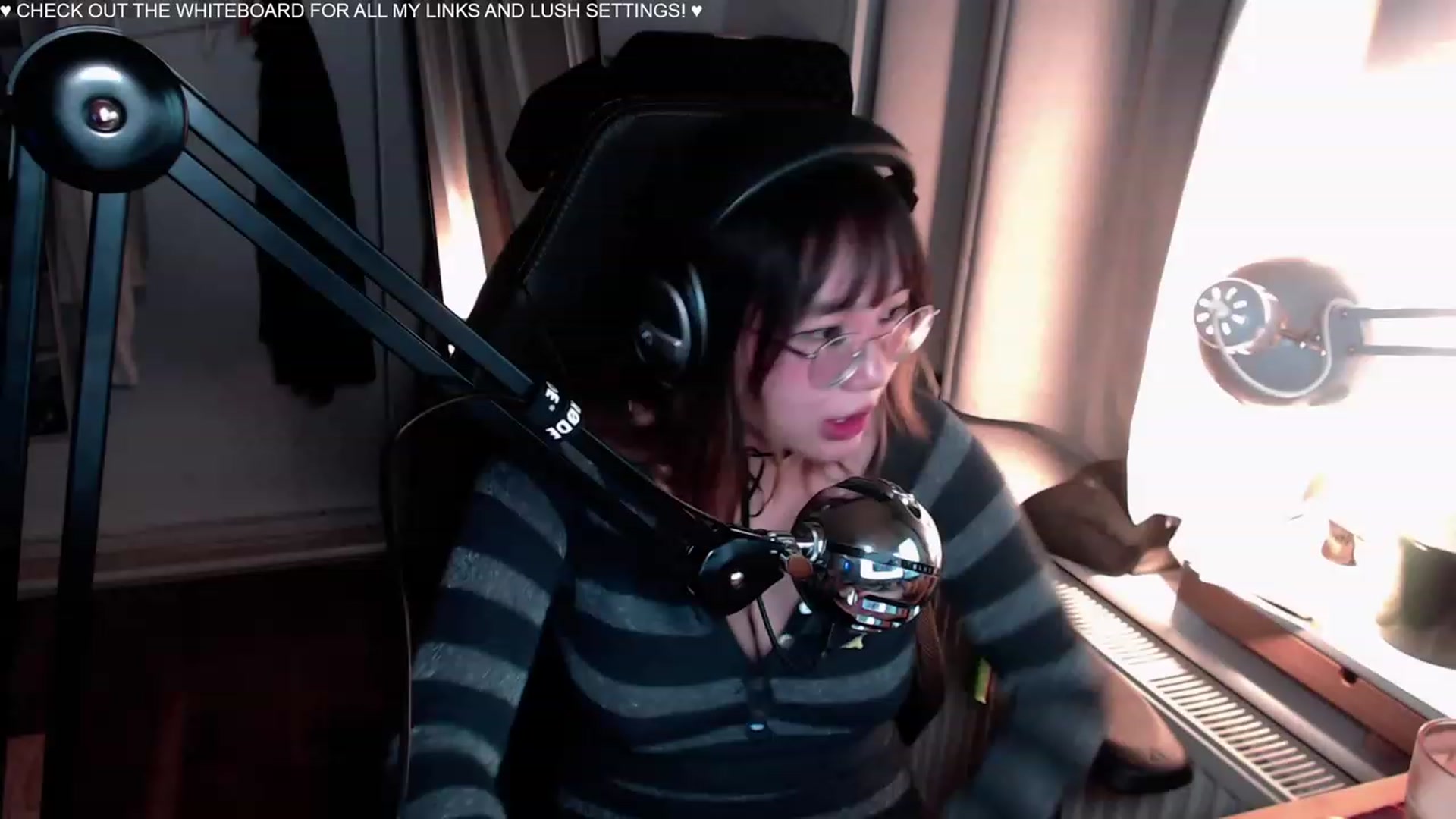 Gallery image thumbnail from Kuromin's myfreecams stream on, 08/19/2023, 02:16 image 14 of 20