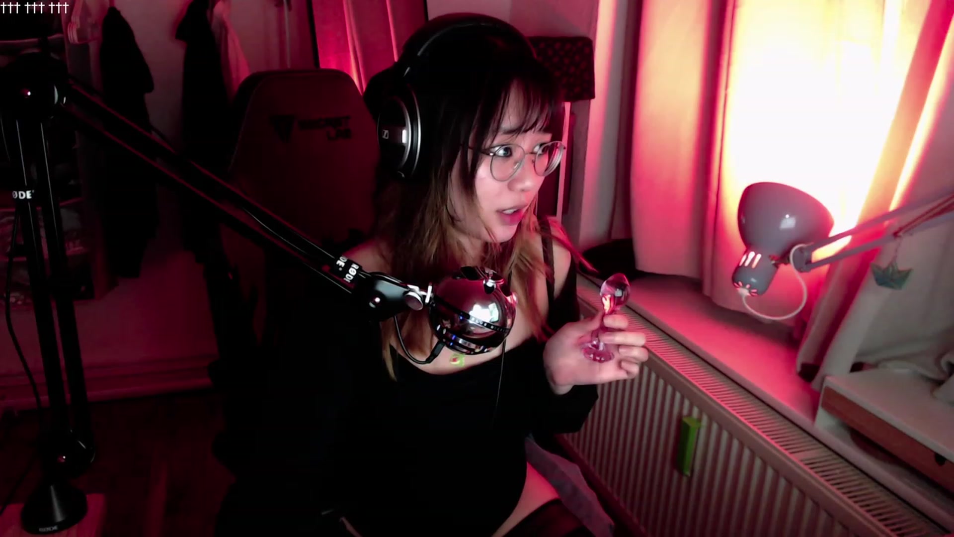 Gallery image thumbnail from Kuromin's myfreecams stream on, 08/30/2023, 04:38 image 2 of 20