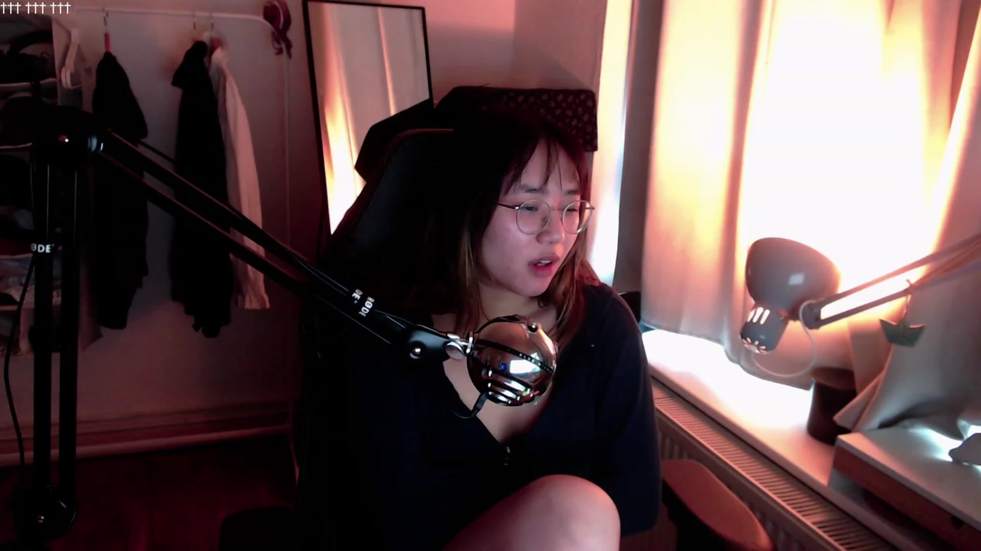 Gallery image thumbnail from Kuromin's myfreecams stream on, 08/31/2023, 09:17 image 4 of 20