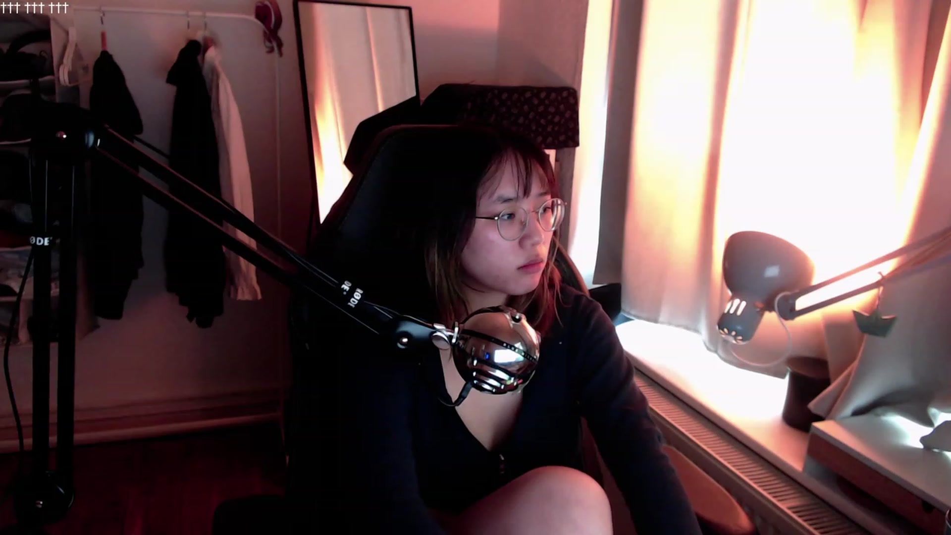 Gallery image thumbnail from Kuromin's myfreecams stream on, 08/31/2023, 09:17 image 6 of 20
