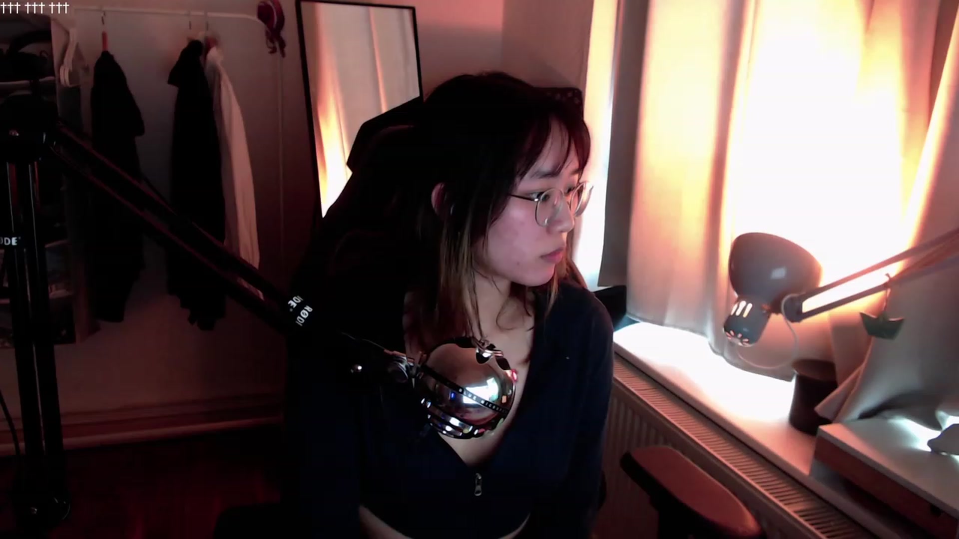 Gallery image thumbnail from Kuromin's myfreecams stream on, 08/31/2023, 09:17 image 16 of 20