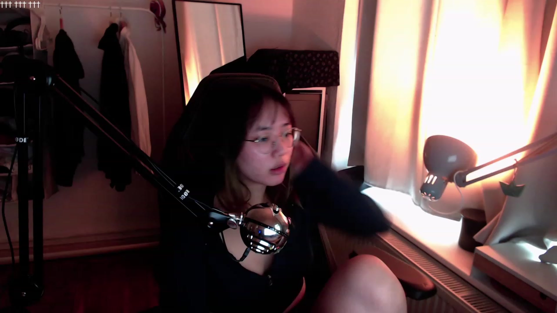 Gallery image thumbnail from Kuromin's myfreecams stream on, 08/31/2023, 09:17 image 11 of 20