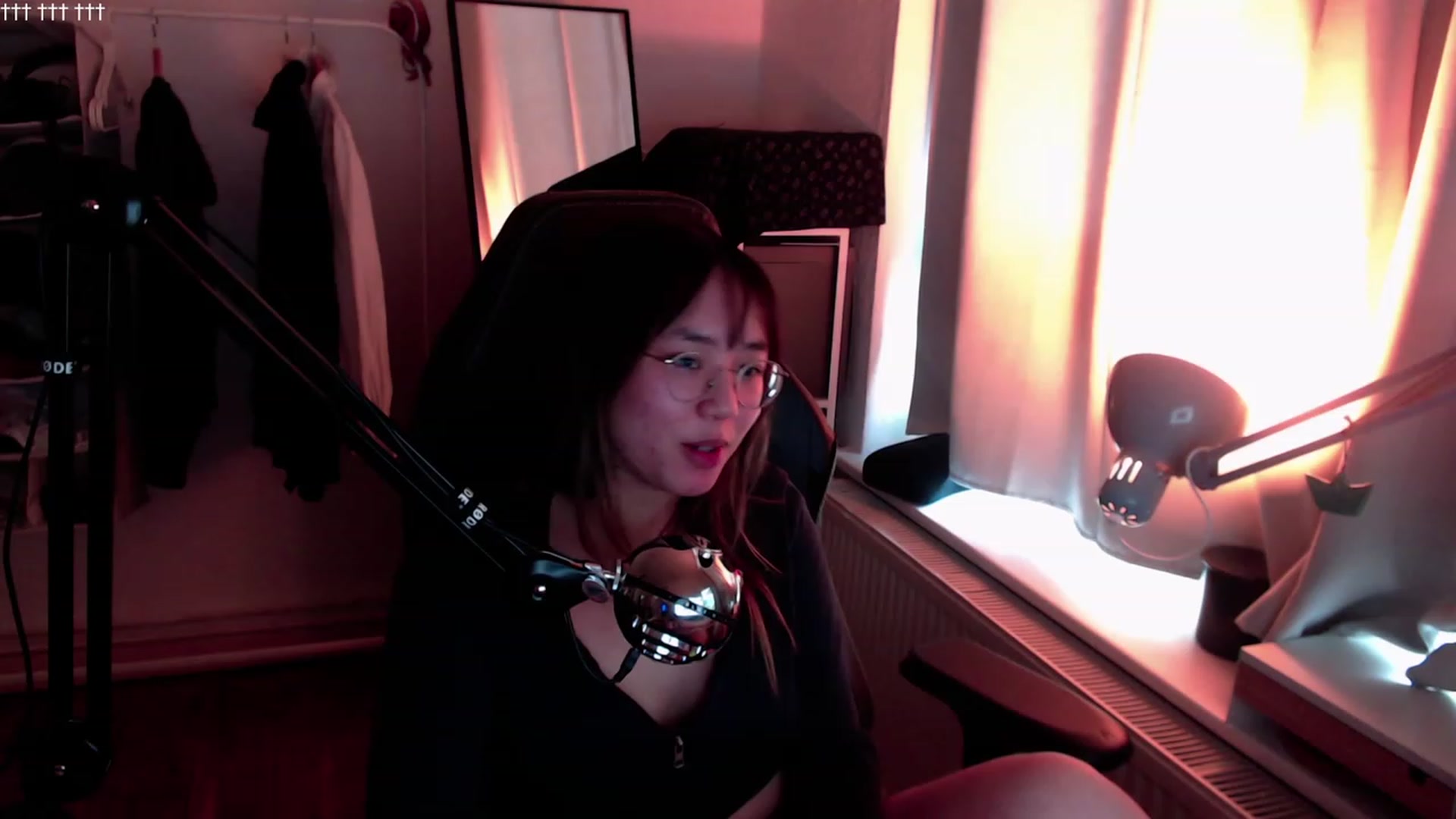 Gallery image thumbnail from Kuromin's myfreecams stream on, 08/31/2023, 09:17 image 18 of 20