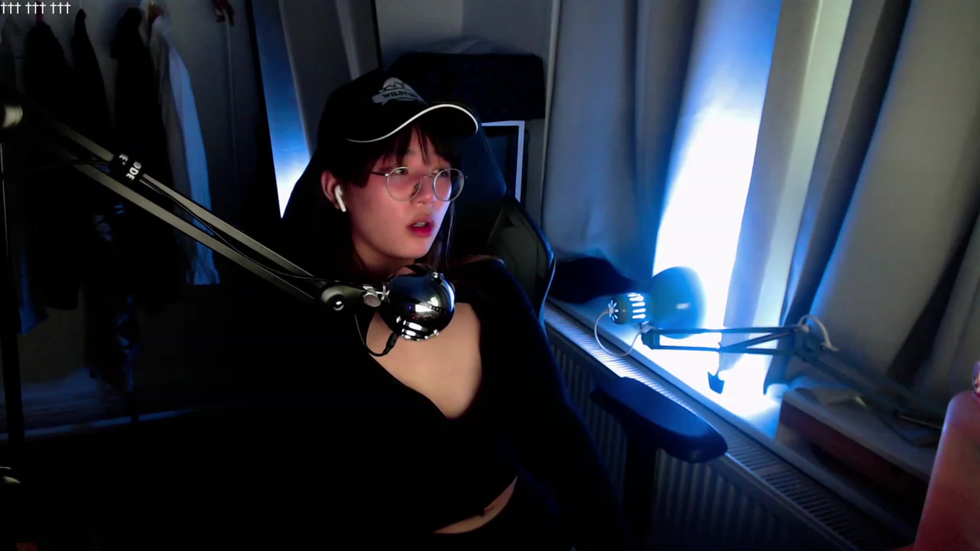 Gallery image thumbnail from Kuromin's myfreecams stream on, 09/04/2023, 04:49 image 20 of 20