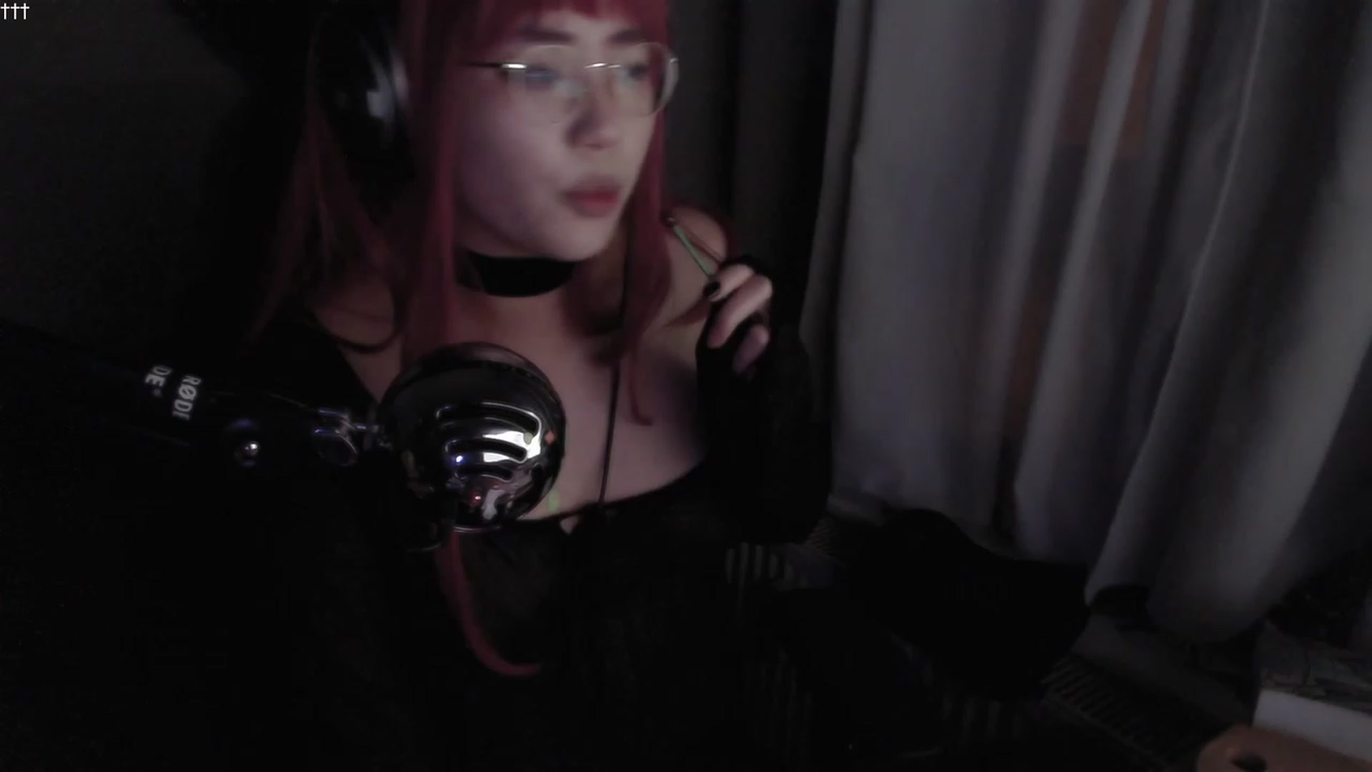 Gallery image thumbnail from Kuromin's myfreecams stream on, 09/19/2023, 22:23 image 16 of 20