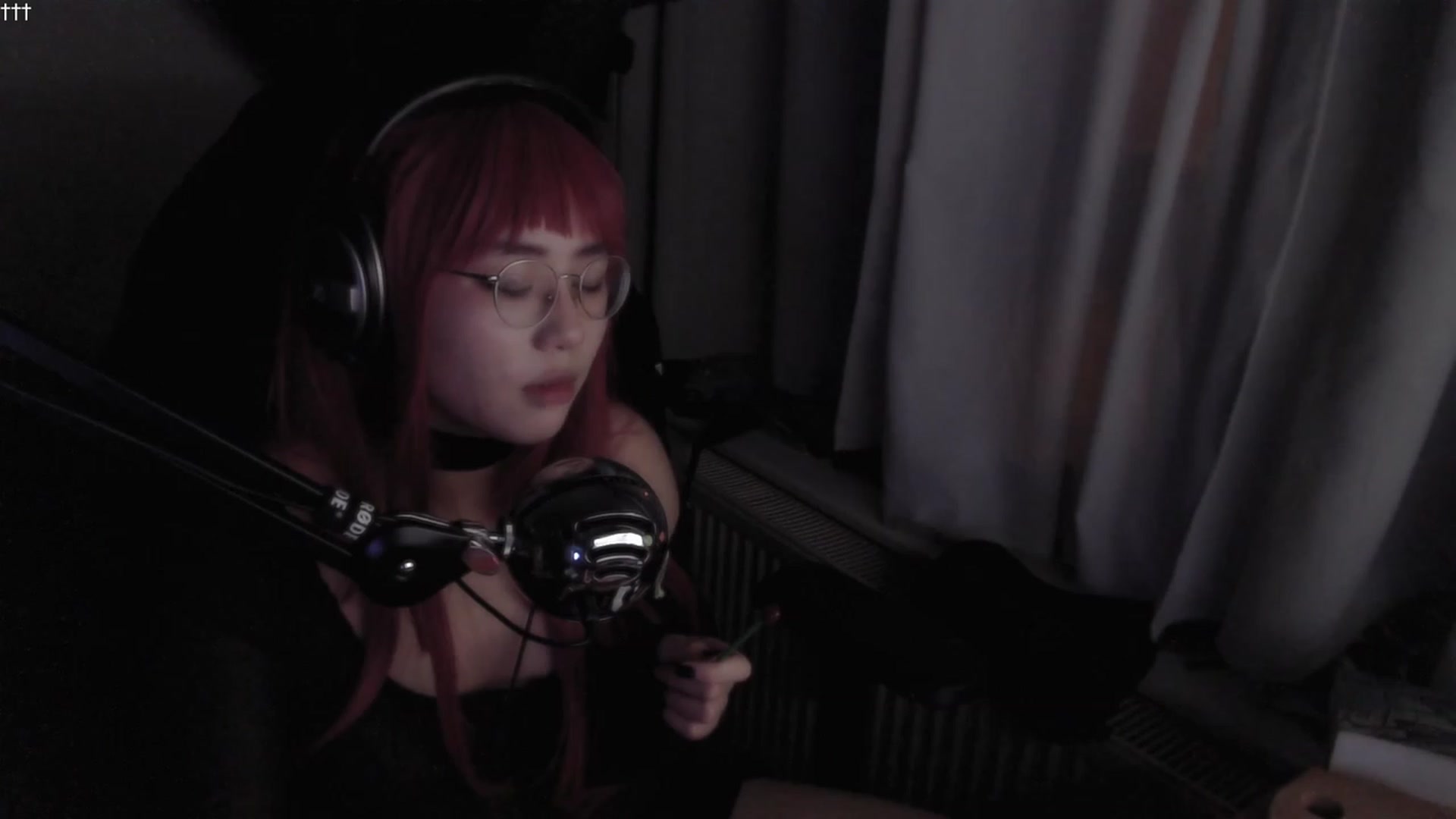 Gallery image thumbnail from Kuromin's myfreecams stream on, 09/19/2023, 22:23 image 12 of 20