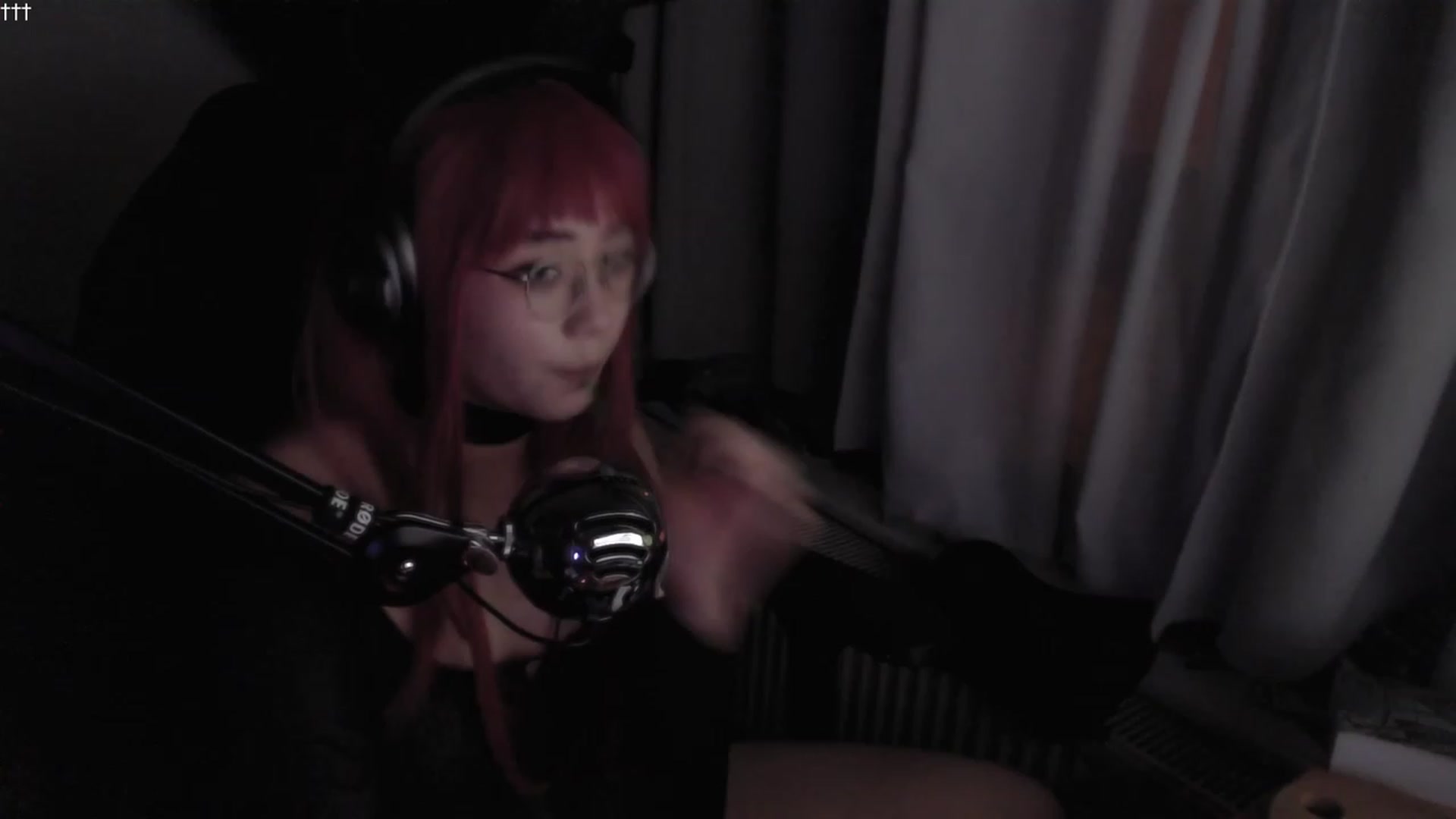 Gallery image thumbnail from Kuromin's myfreecams stream on, 09/19/2023, 22:23 image 4 of 20