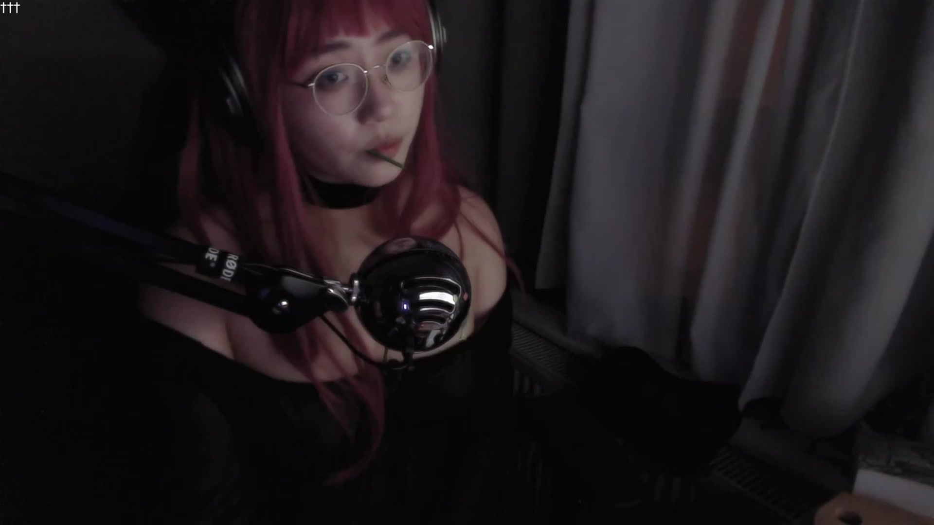Gallery image thumbnail from Kuromin's myfreecams stream on, 09/19/2023, 22:23 image 19 of 20
