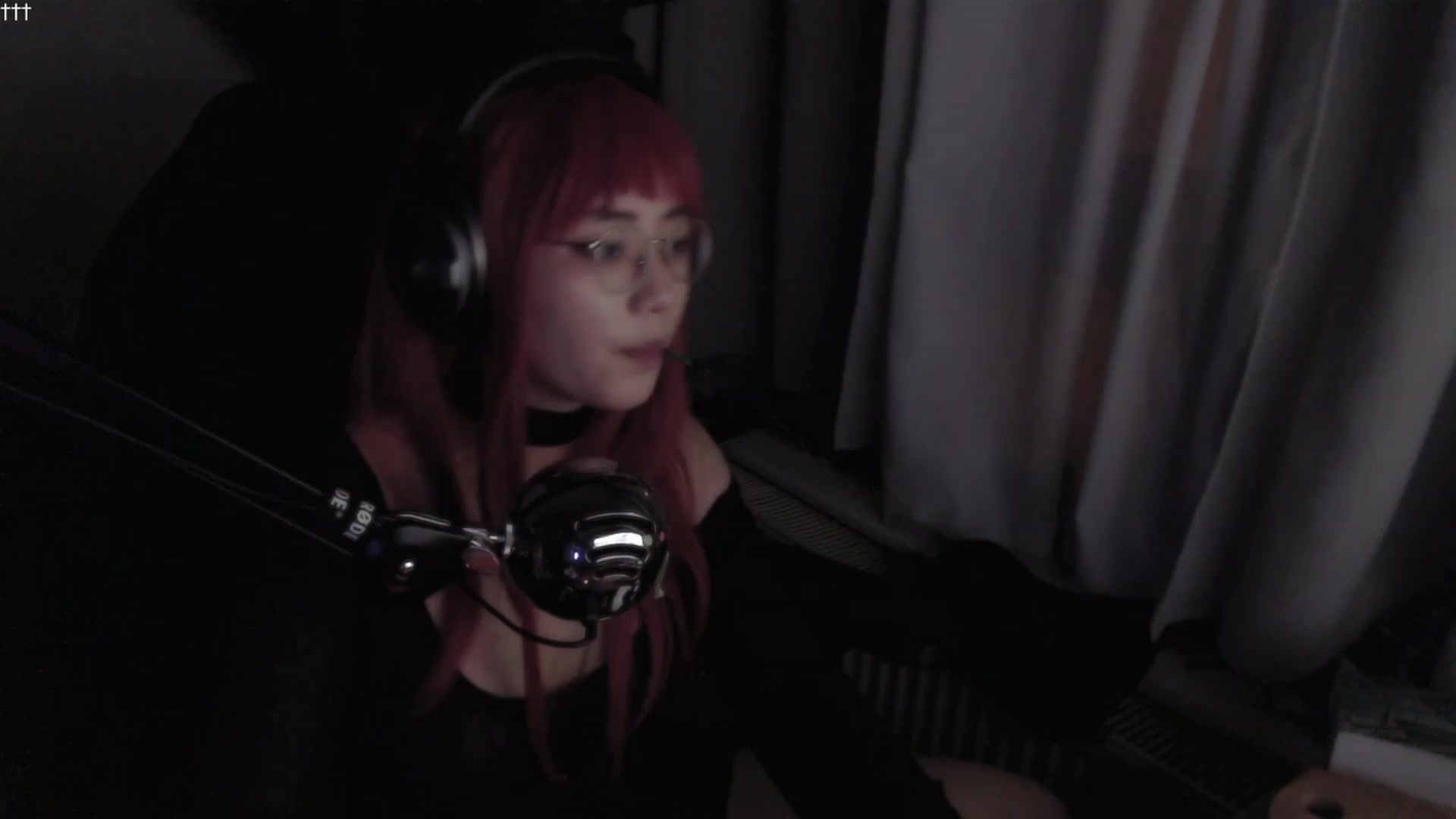 Gallery image thumbnail from Kuromin's myfreecams stream on, 09/19/2023, 22:23 image 15 of 20