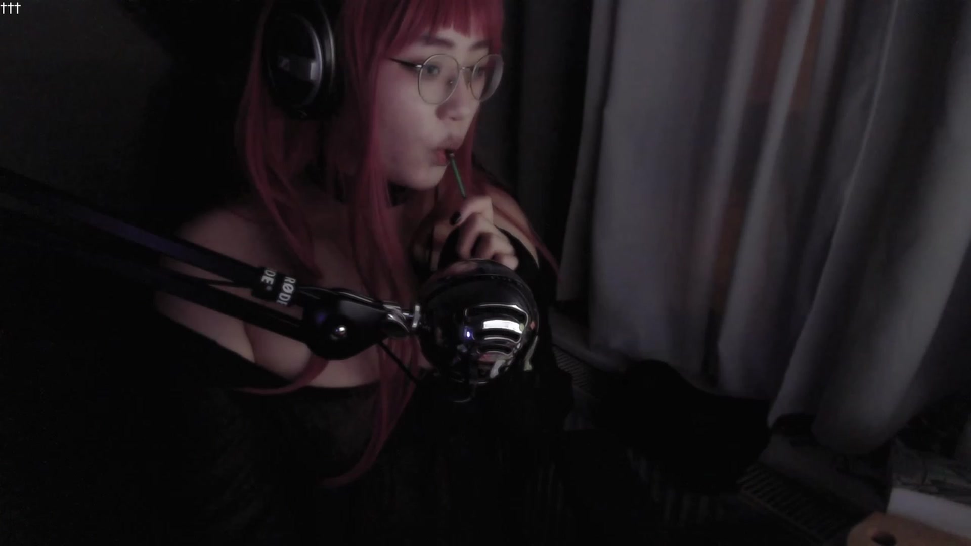 Gallery image thumbnail from Kuromin's myfreecams stream on, 09/19/2023, 22:23 image 18 of 20
