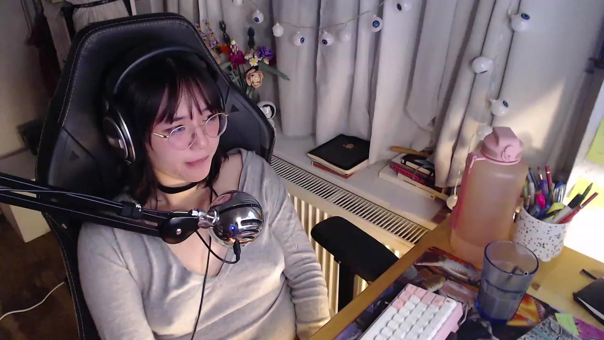 Gallery image thumbnail from Kuromin's myfreecams stream on, 10/21/2023, 20:09 image 1 of 20
