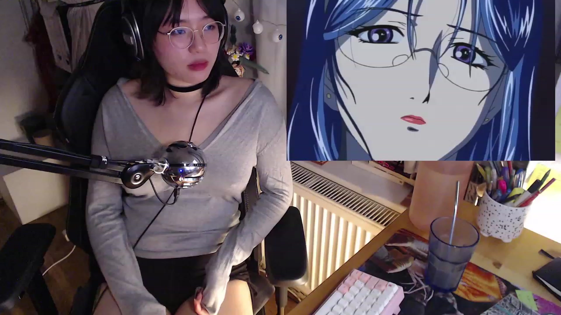 Gallery image thumbnail from Kuromin's myfreecams stream on, 10/21/2023, 22:22 image 2 of 20