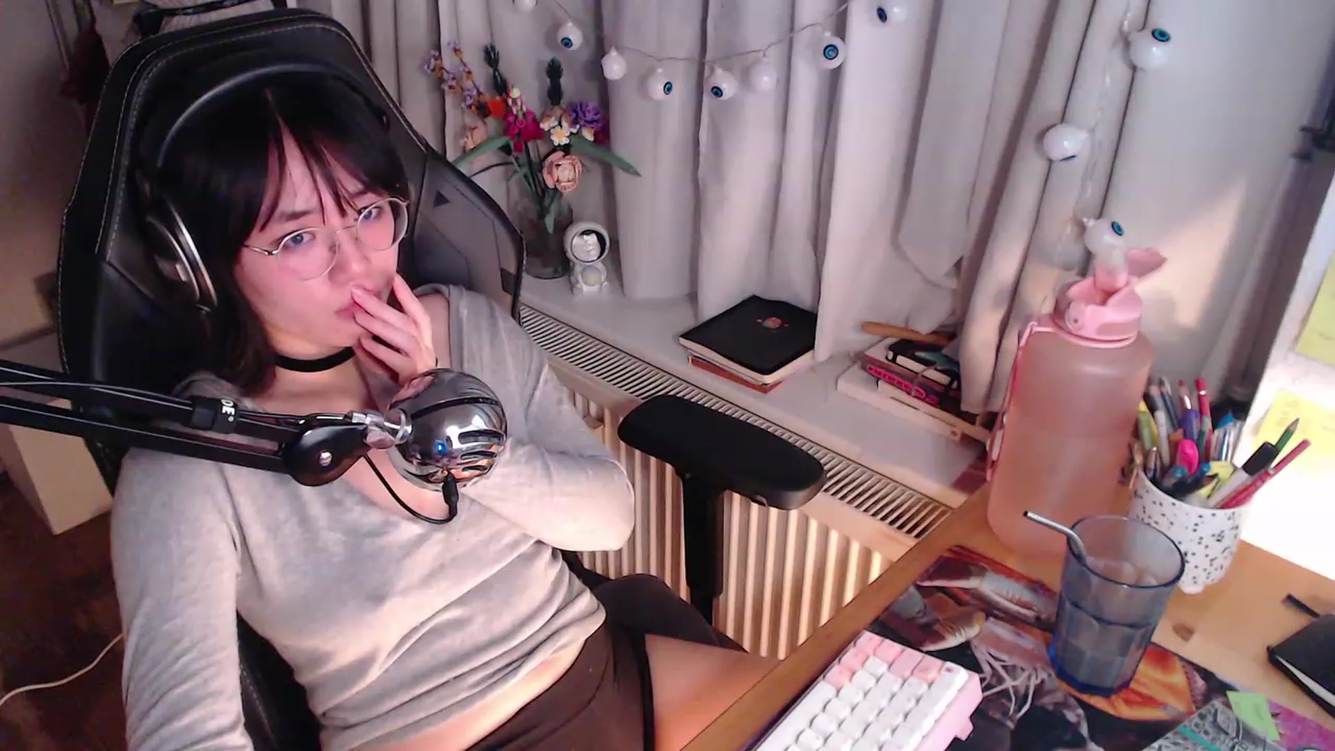 Gallery image thumbnail from Kuromin's myfreecams stream on, 10/21/2023, 22:22 image 20 of 20