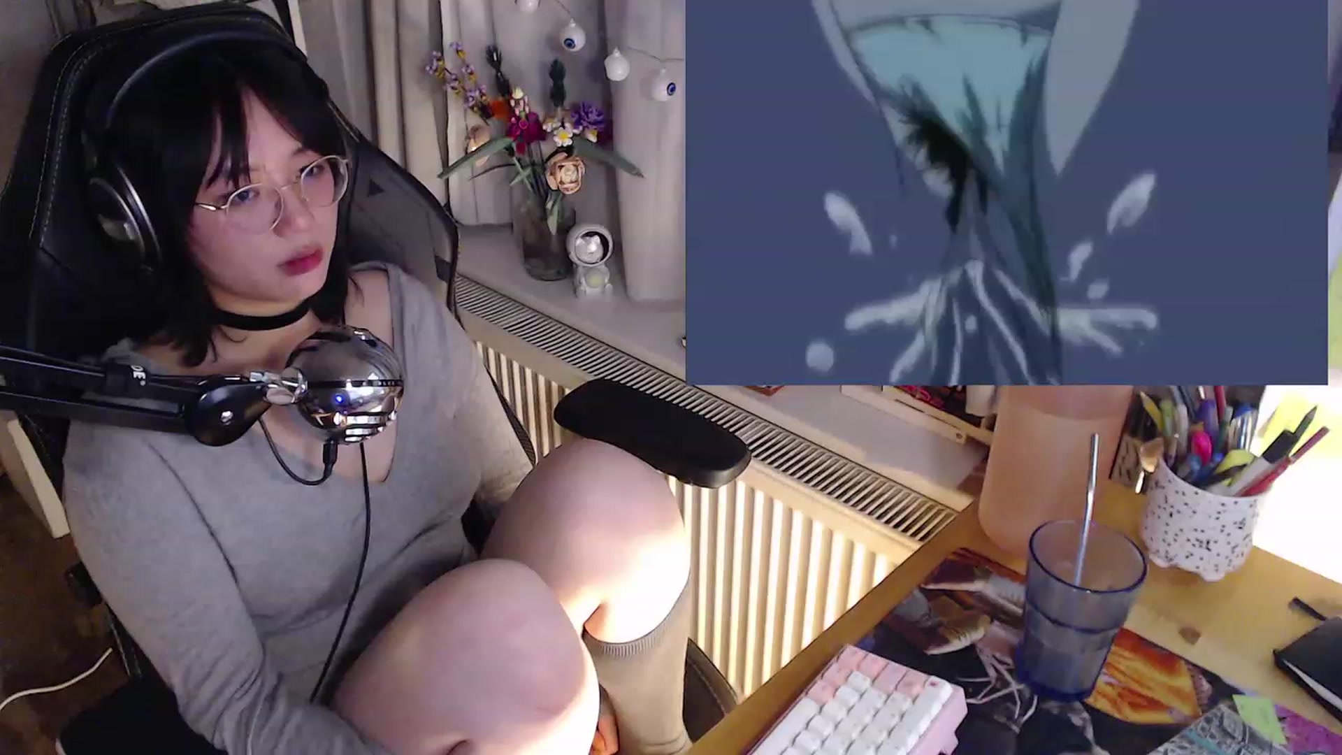Gallery image thumbnail from Kuromin's myfreecams stream on, 10/21/2023, 22:22 image 3 of 20