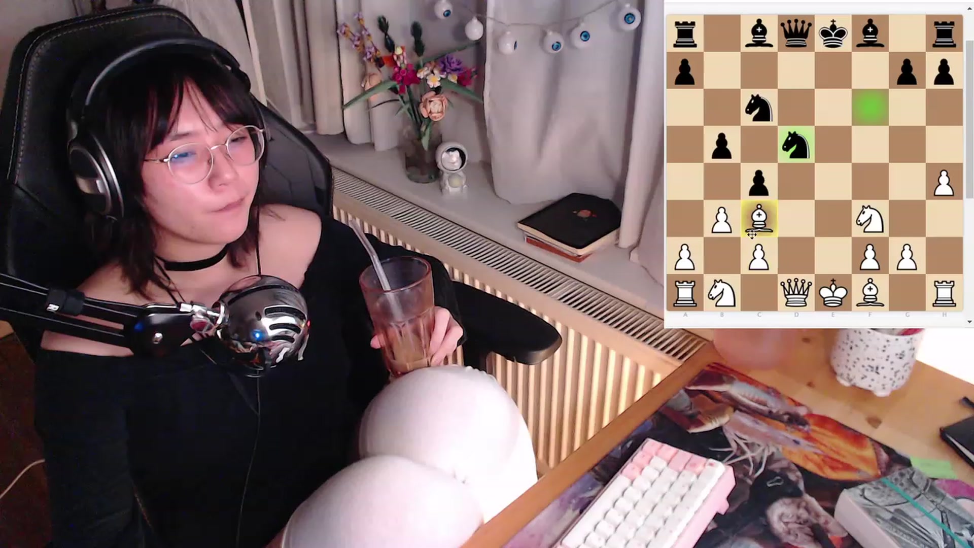 Gallery image thumbnail from Kuromin's myfreecams stream on, 10/22/2023, 21:21 image 12 of 20