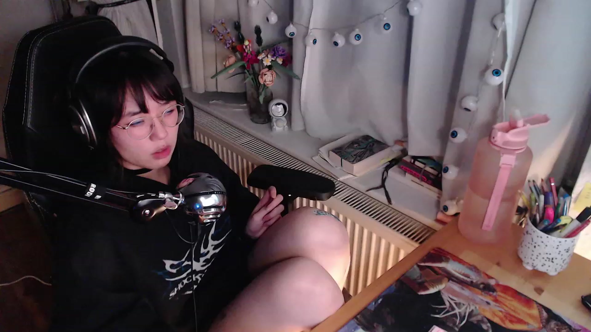 Gallery image thumbnail from Kuromin's myfreecams stream on, 10/24/2023, 19:12 image 2 of 20