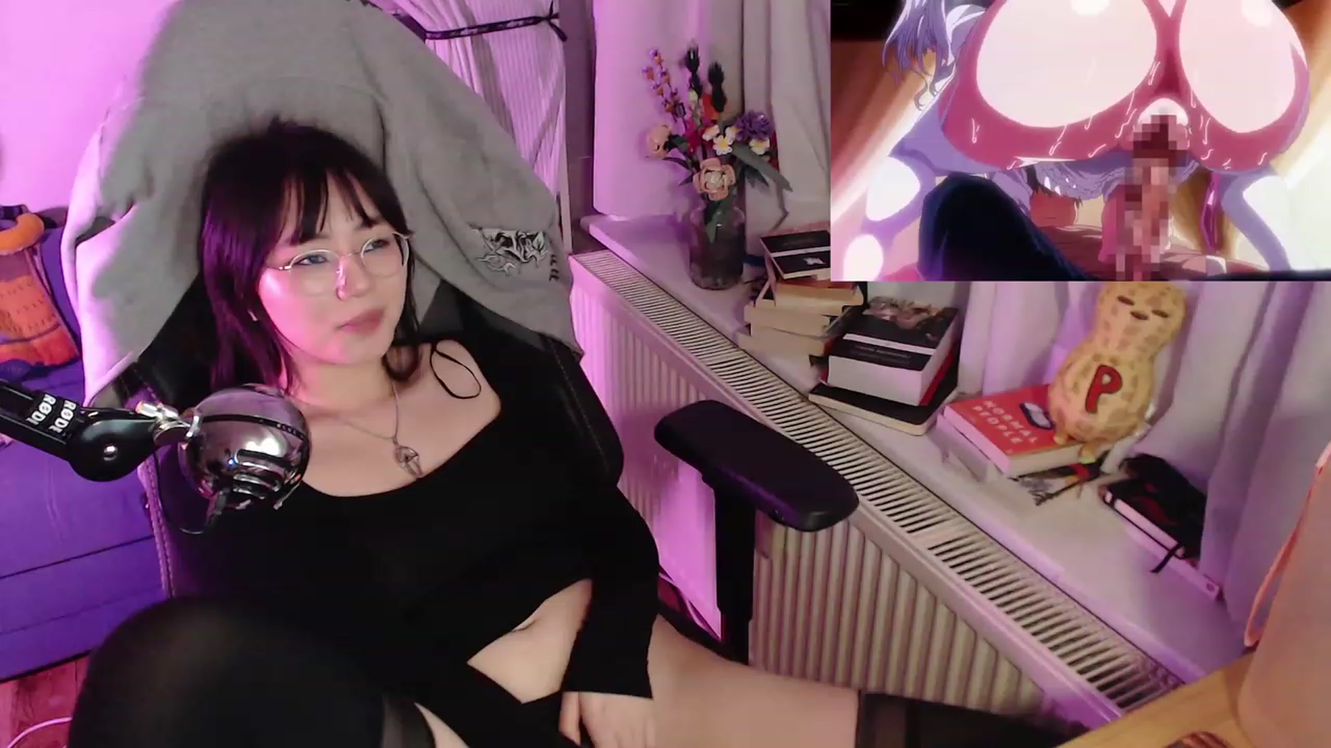 Gallery image thumbnail from Kuromin's myfreecams stream on, 12/19/2023, 17:16 image 1 of 20