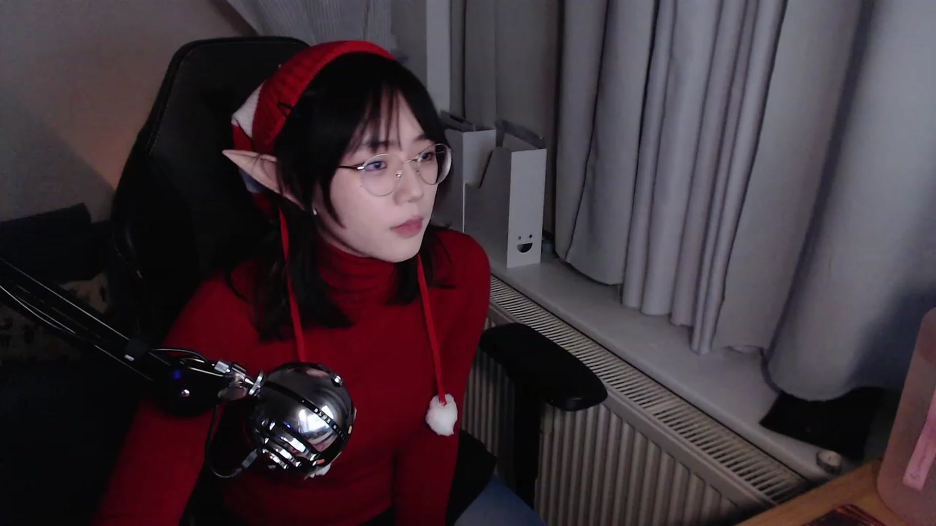 Gallery image thumbnail from Kuromin's myfreecams stream on, 12/24/2023, 18:29 image 9 of 20