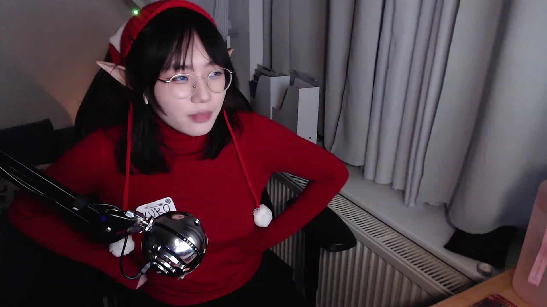 Gallery image thumbnail from Kuromin's myfreecams stream on, 12/24/2023, 18:29 image 11 of 20