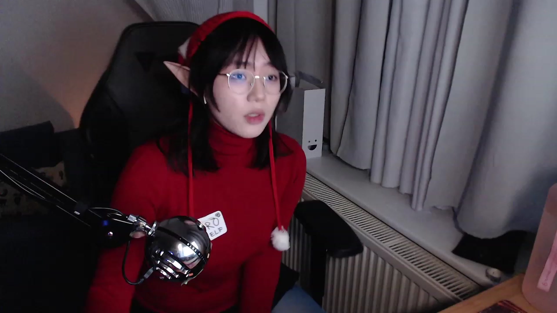 Gallery image thumbnail from Kuromin's myfreecams stream on, 12/24/2023, 18:29 image 8 of 20