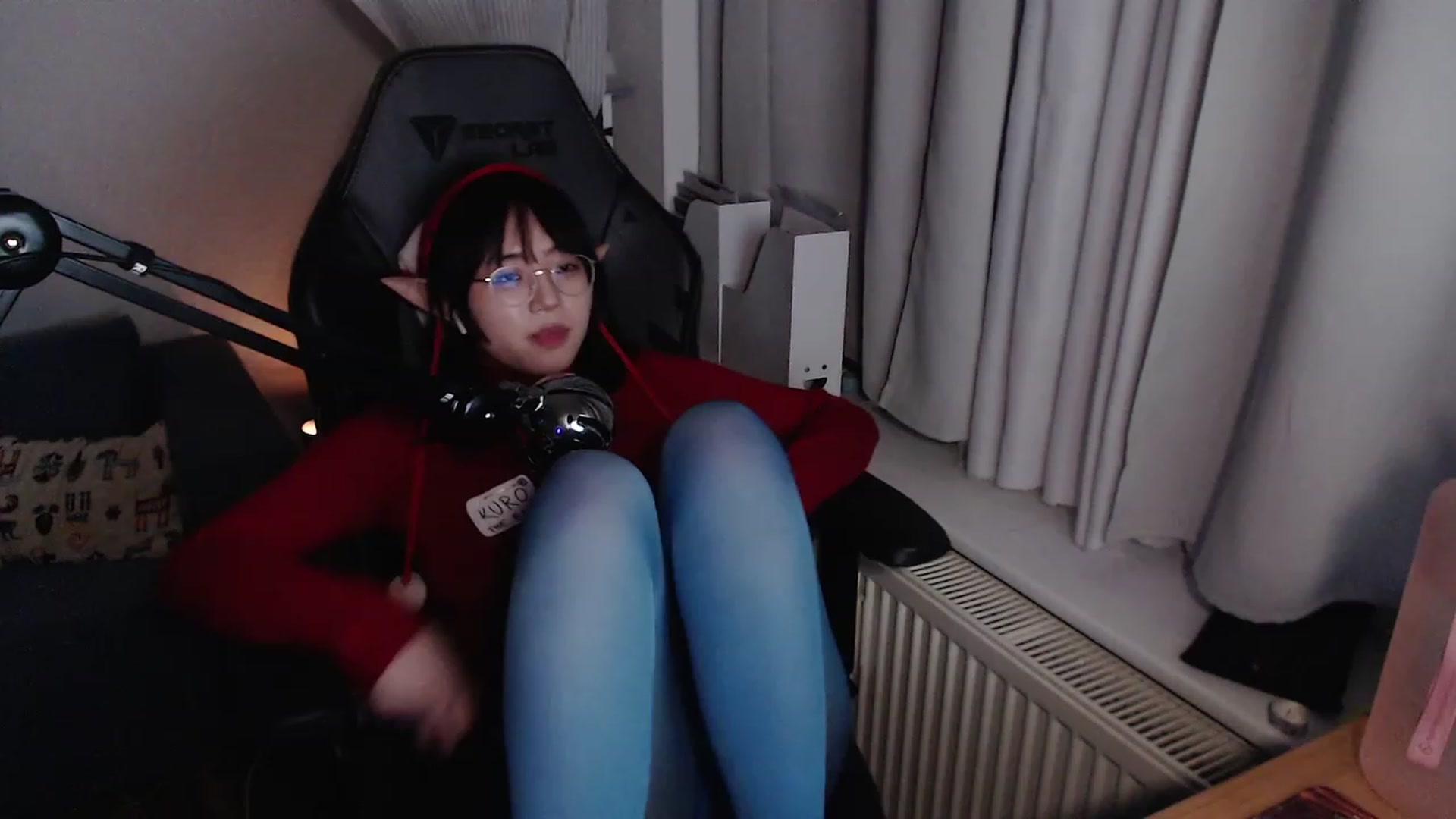 Gallery image thumbnail from Kuromin's myfreecams stream on, 12/24/2023, 18:57 image 13 of 20