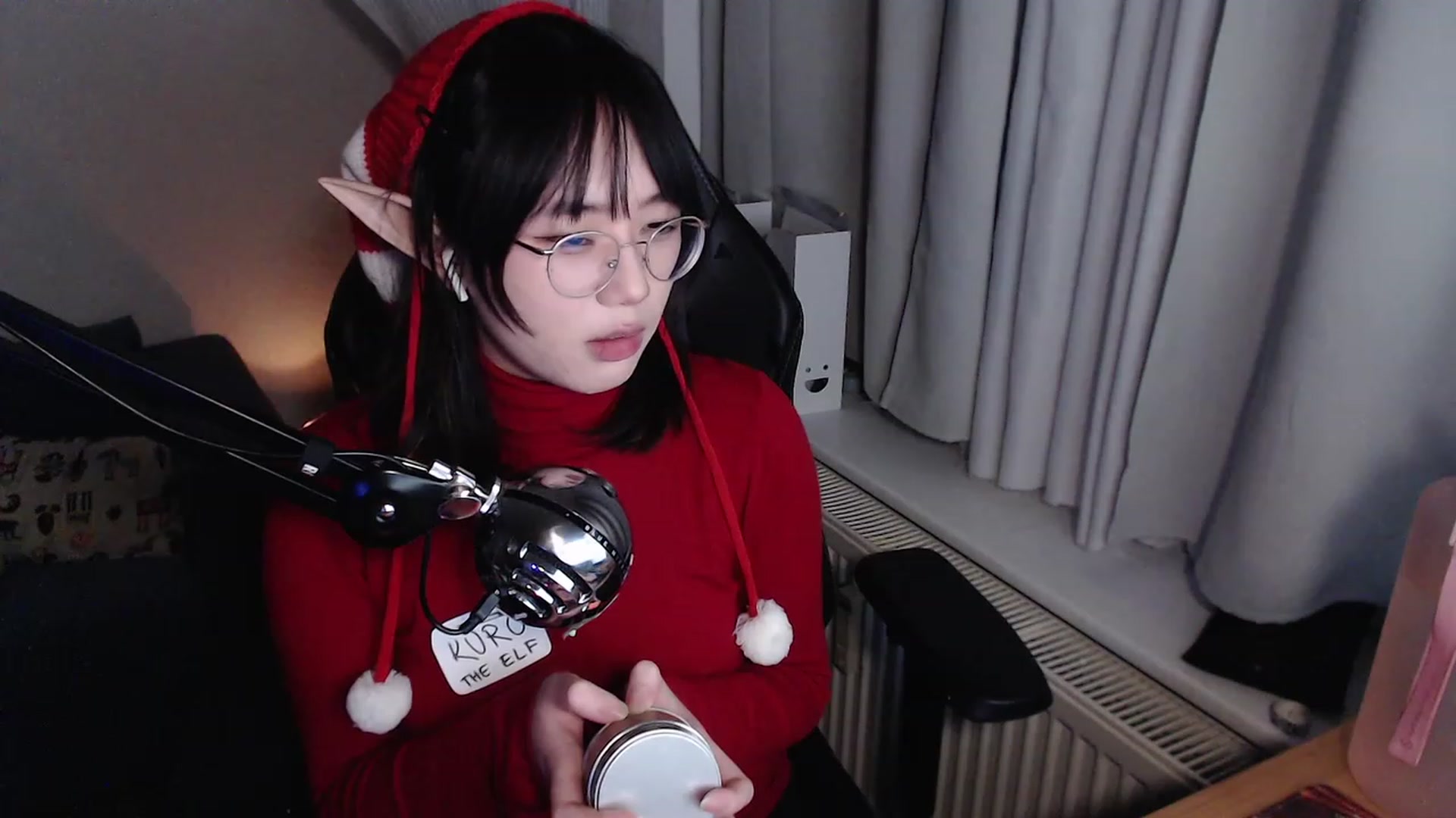 Gallery image thumbnail from Kuromin's myfreecams stream on, 12/24/2023, 18:57 image 19 of 20