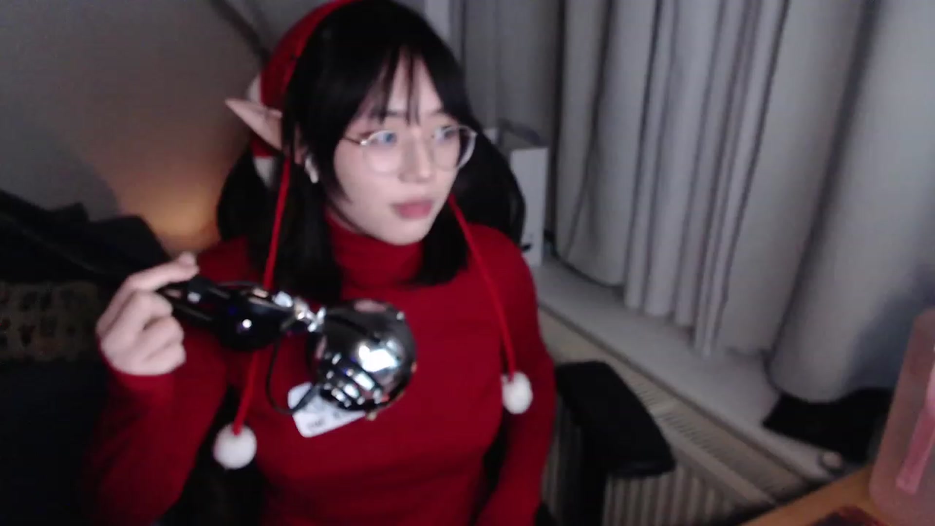 Gallery image thumbnail from Kuromin's myfreecams stream on, 12/24/2023, 18:57 image 20 of 20