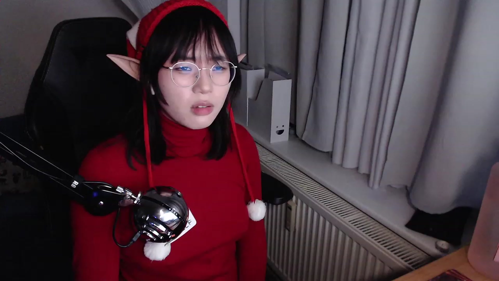 Gallery image thumbnail from Kuromin's myfreecams stream on, 12/24/2023, 20:06 image 5 of 20