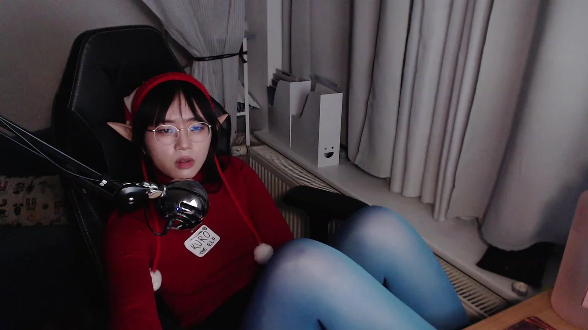 Gallery image thumbnail from Kuromin's myfreecams stream on, 12/24/2023, 20:06 image 9 of 20