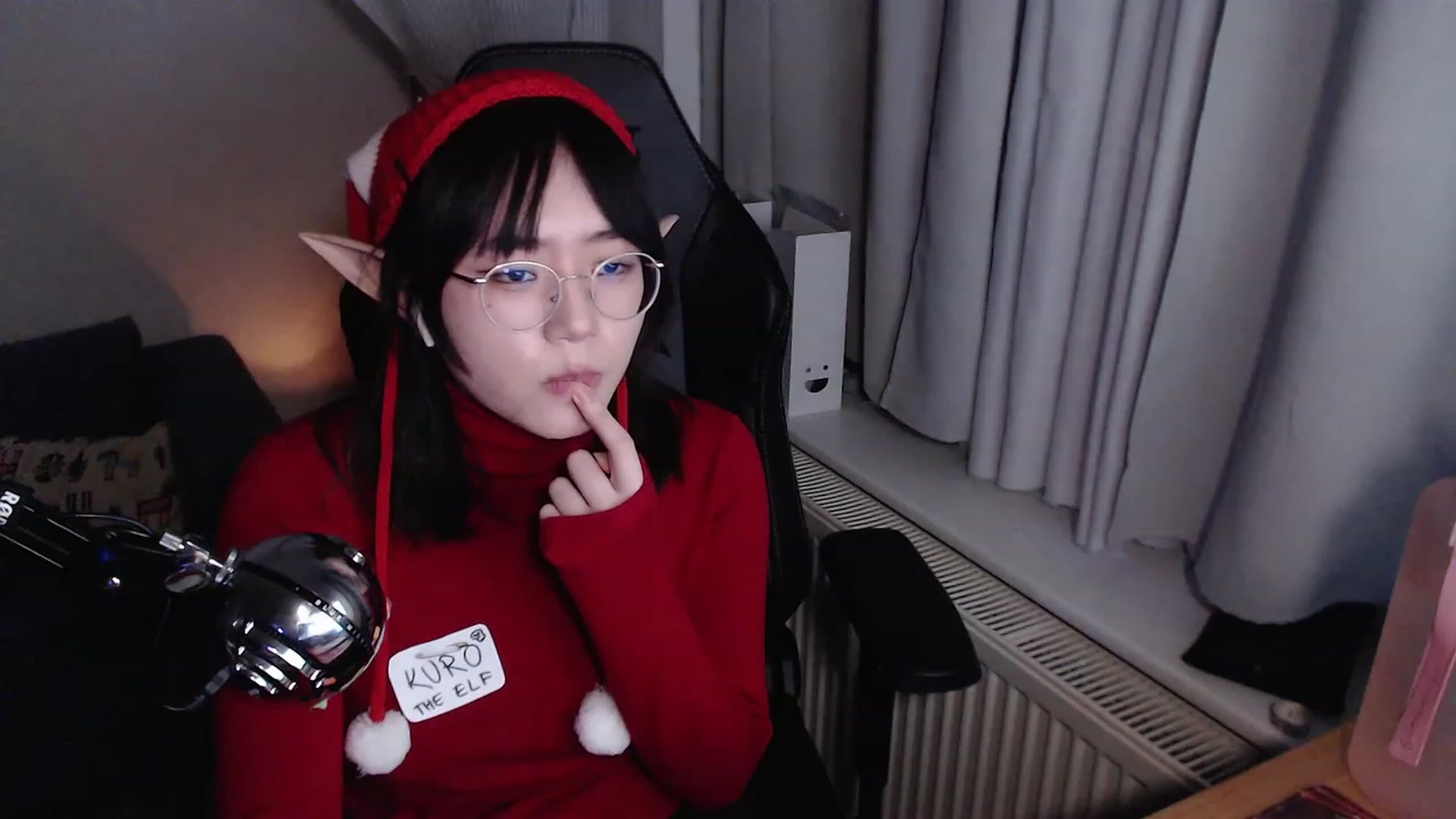 Gallery image thumbnail from Kuromin's myfreecams stream on, 12/24/2023, 20:06 image 1 of 20