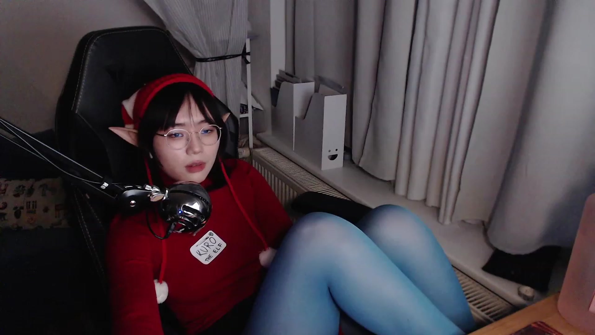 Gallery image thumbnail from Kuromin's myfreecams stream on, 12/24/2023, 20:06 image 8 of 20