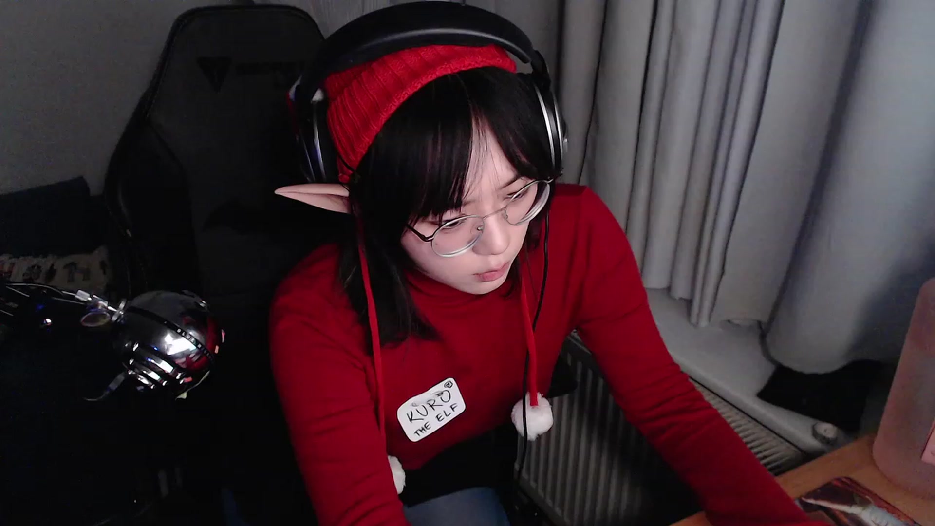 Gallery image thumbnail from Kuromin's myfreecams stream on, 12/24/2023, 21:13 image 3 of 20