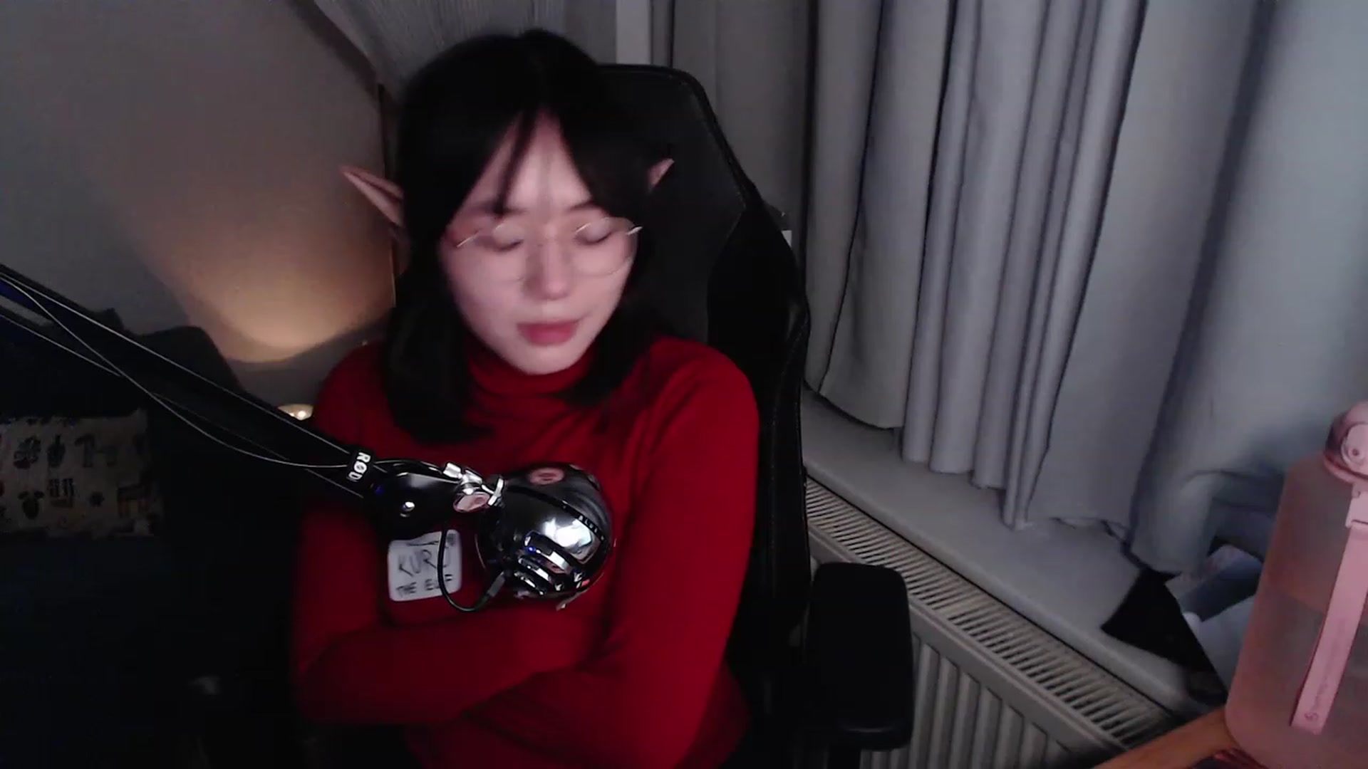 Gallery image thumbnail from Kuromin's myfreecams stream on, 12/24/2023, 22:44 image 8 of 20