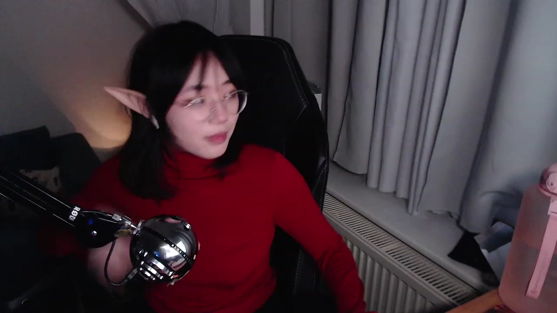 Gallery image thumbnail from Kuromin's myfreecams stream on, 12/24/2023, 22:44 image 7 of 20